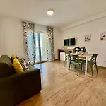 Apartment La Dei Principi Numero 3, Aeroporto E Parcheggio Gratuito